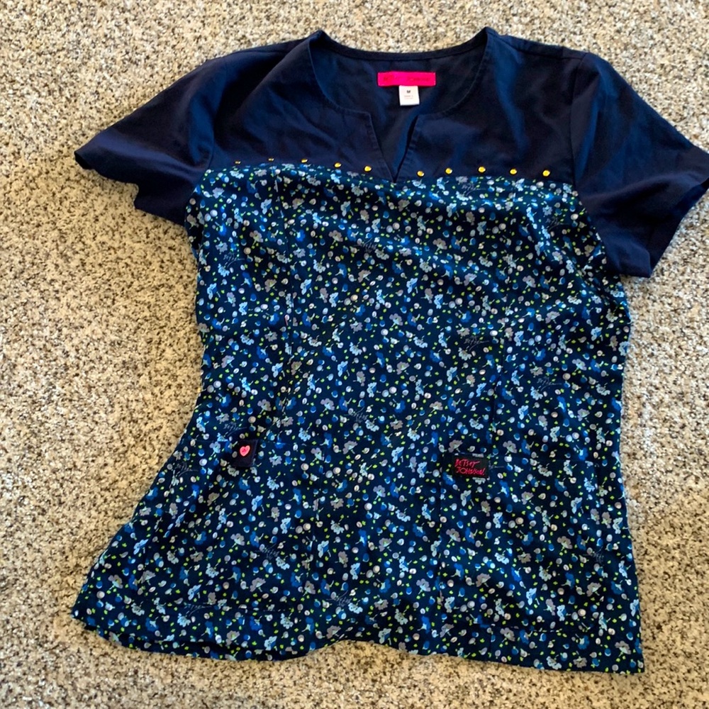 Scrub top